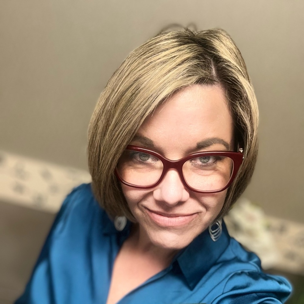 Meet your Posher, Joy
